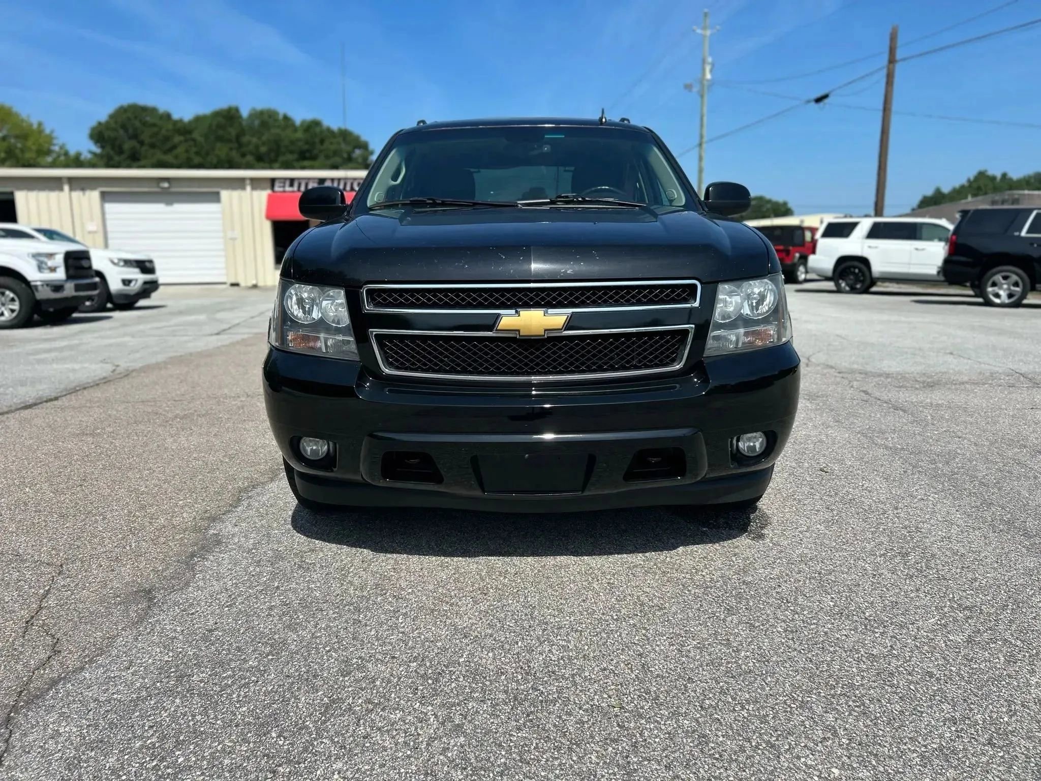 Used 2013 Chevrolet Avalanche LT AWD/4WD image 4