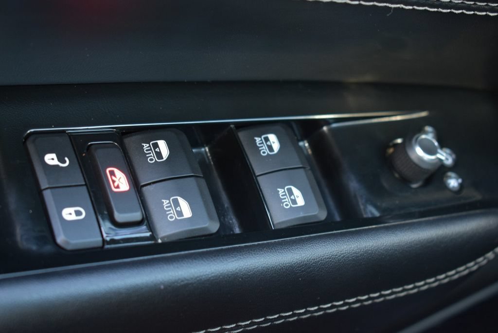 Used 2022 Jeep Wagoneer Series II AWD/4WD image 28