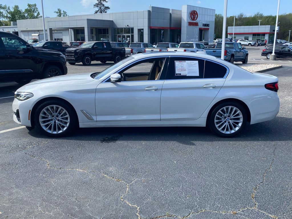 Used 2021 BMW 530i w/ Convenience Package image 3