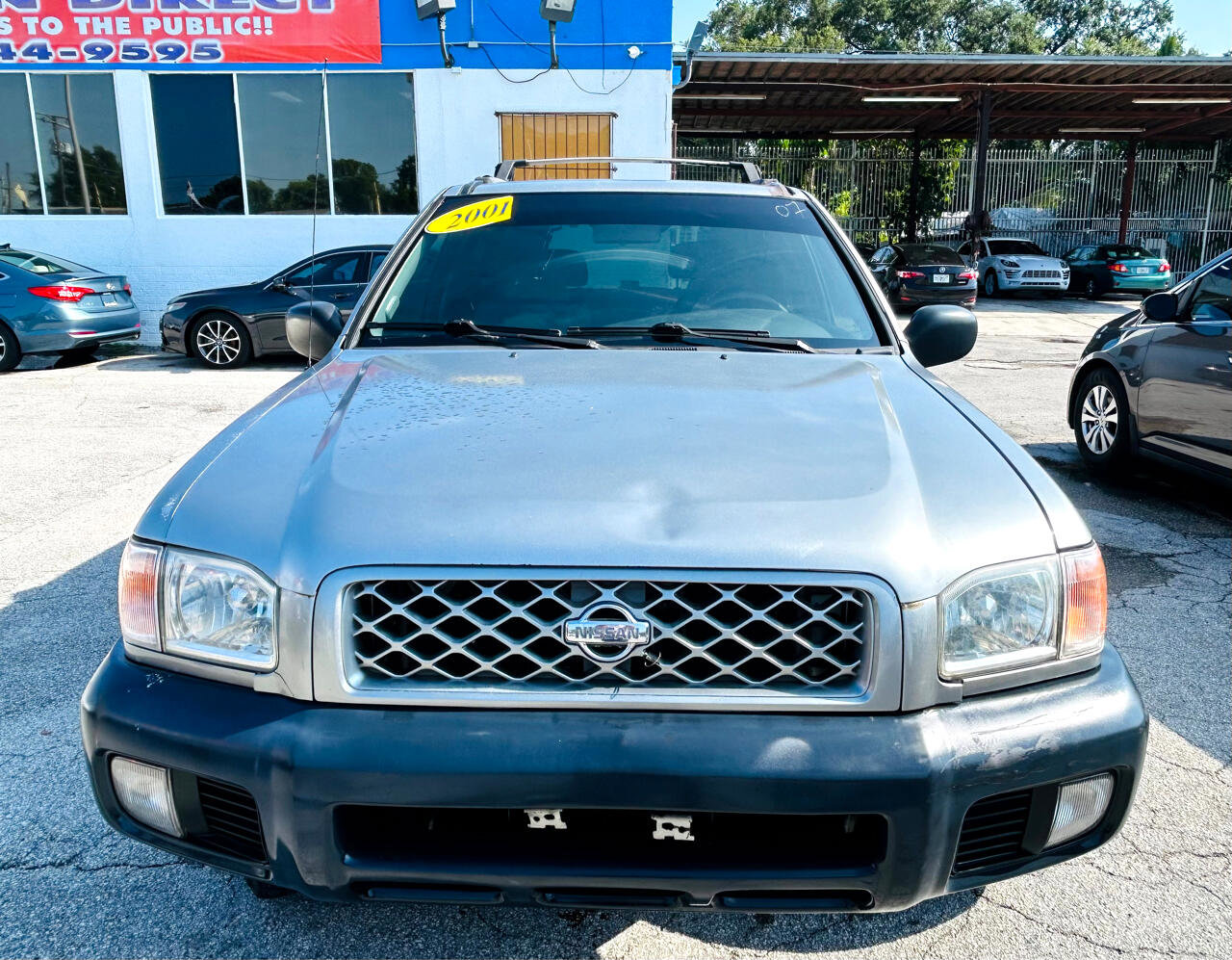 Used 2001 Nissan Pathfinder SE image 7