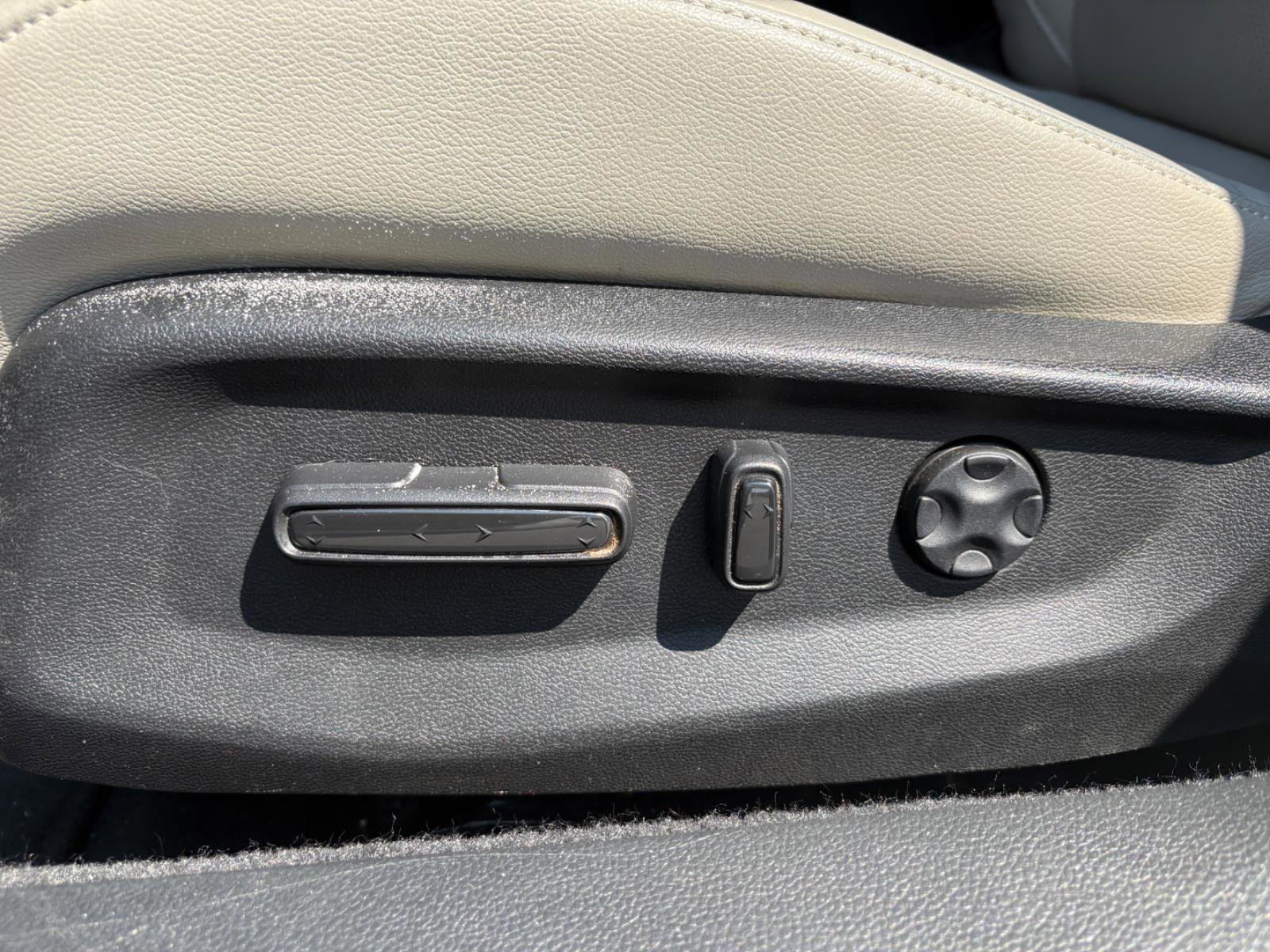 Used 2018 Honda Accord Touring image 24