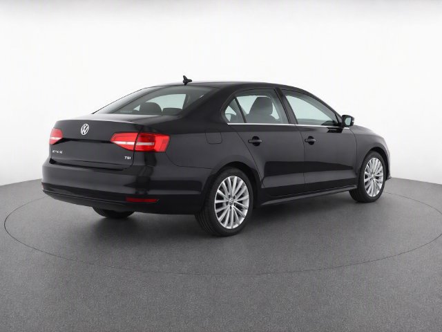 Used 2015 Volkswagen Jetta SE FWD image 4
