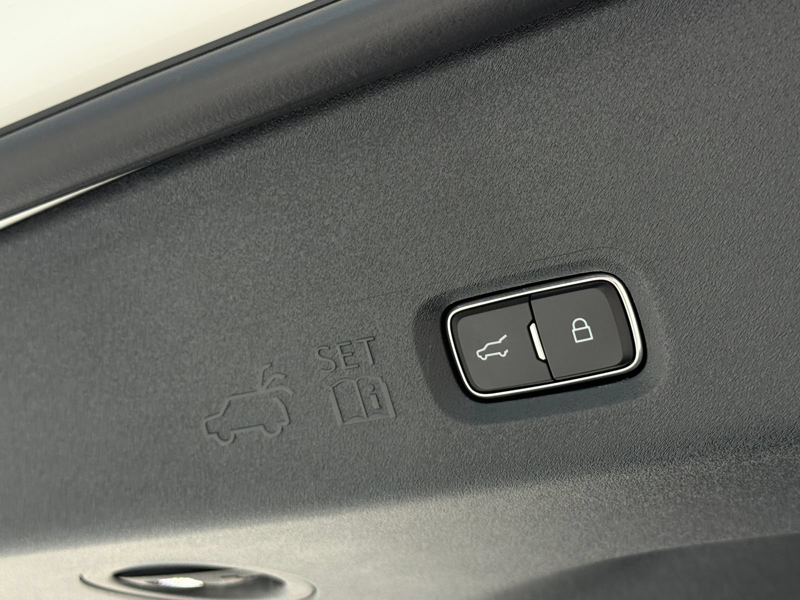 New 2027 Lincoln Navigator L Premier AWD/4WD image 16