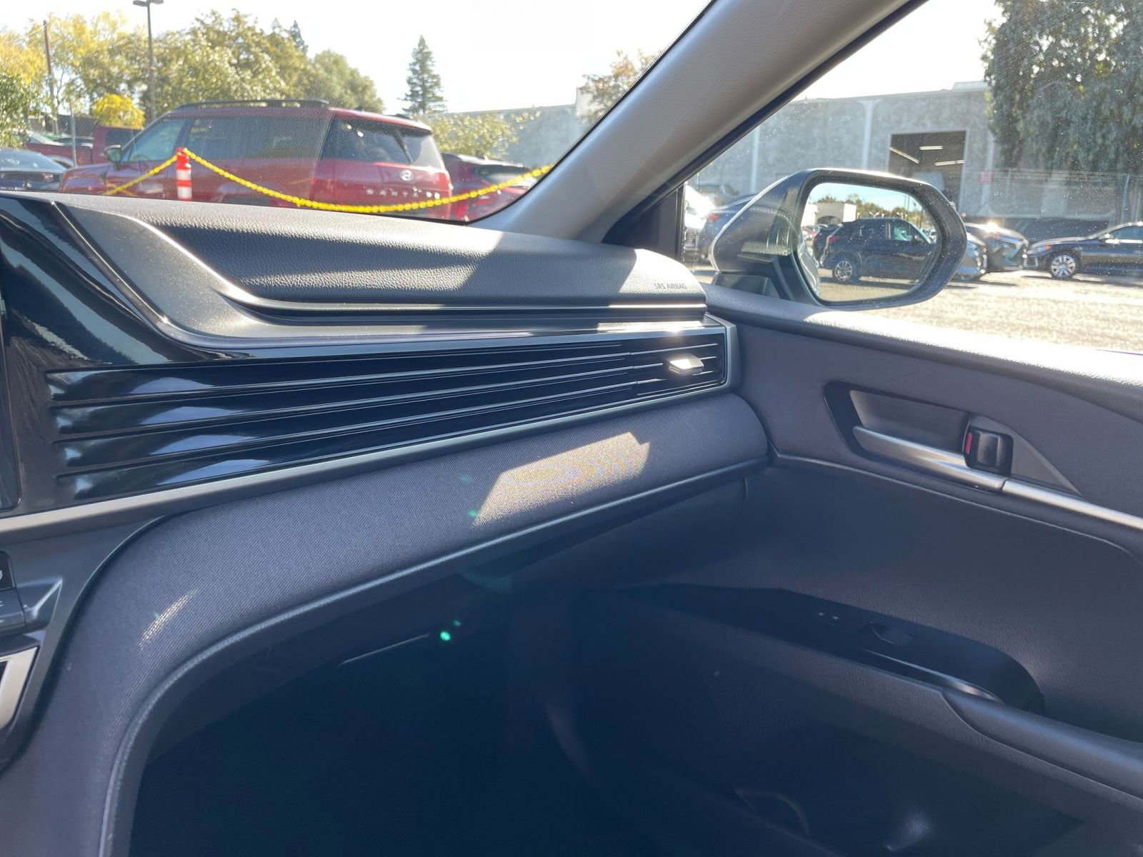 Used 2025 Toyota Camry LE image 34