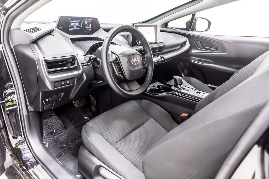 Used 2023 Toyota Prius LE image 29