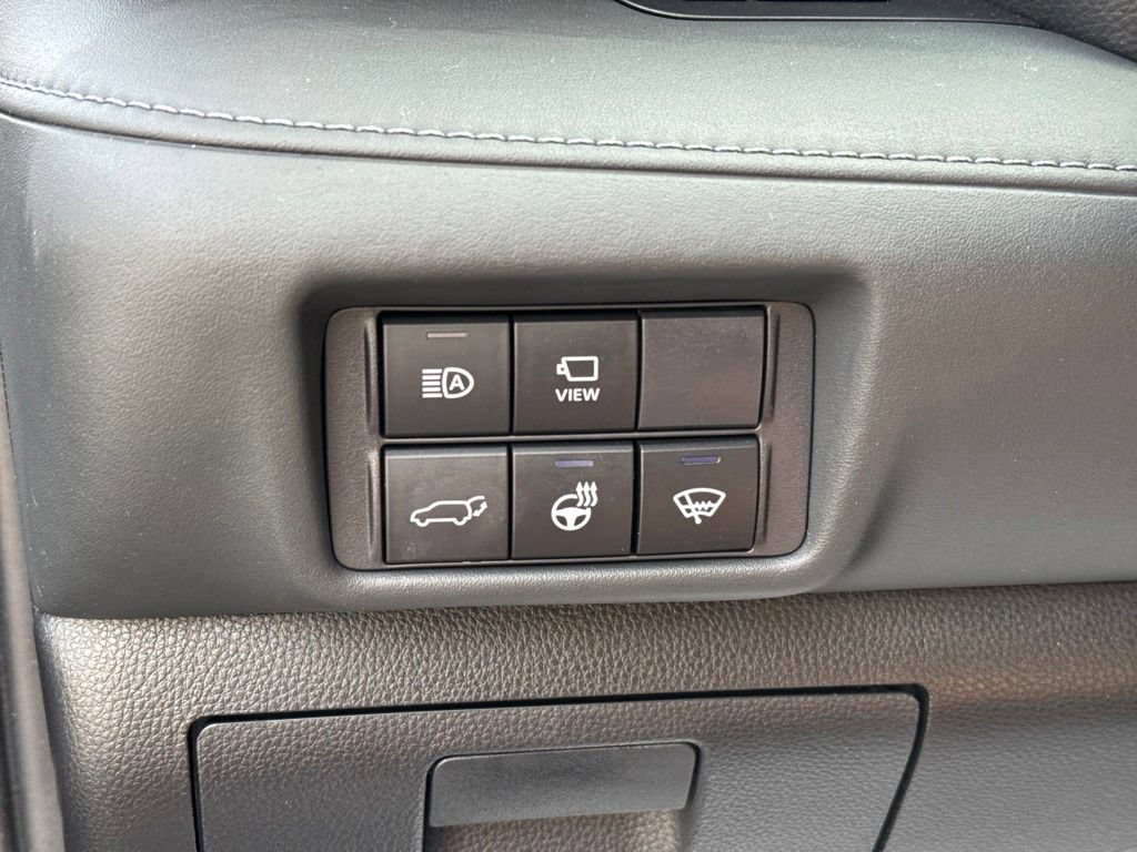 Used 2021 Toyota Highlander Platinum AWD/4WD image 16