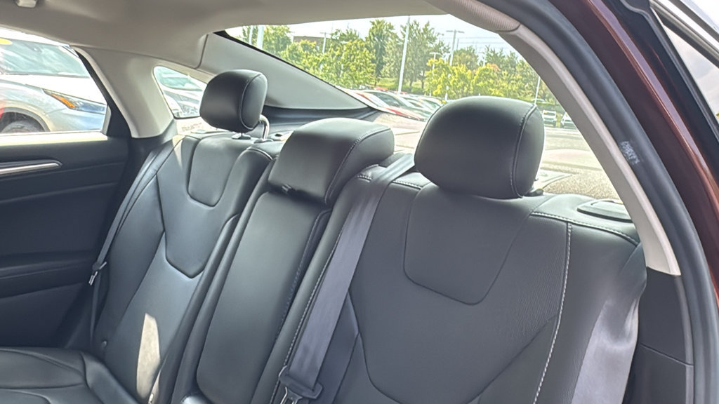 Used 2015 Ford Fusion Titanium AWD/4WD image 26