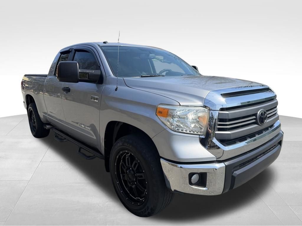 Used 2014 Toyota Tundra SR5 w/ SR5 Upgrade Package AWD/4WD image 8