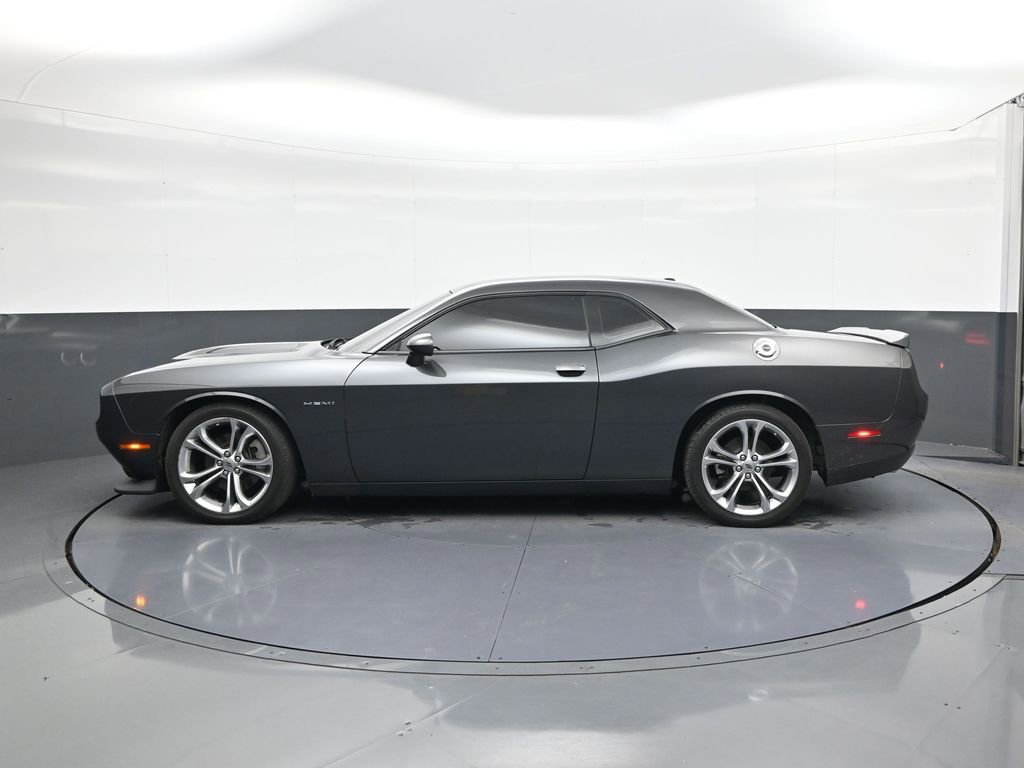 Used 2022 Dodge Challenger R/T RWD image 4