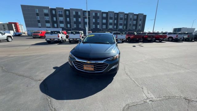 Used 2020 Chevrolet Malibu LT image 3