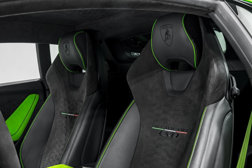 Used 2022 Lamborghini Huracan EVO RWD image 19