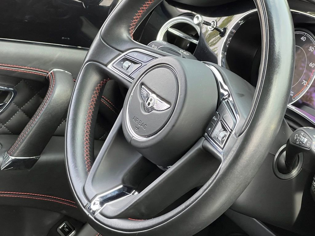 Used 2017 Bentley Bentayga AWD/4WD image 36
