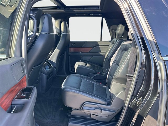 Used 2024 Lincoln Navigator L Reserve image 17