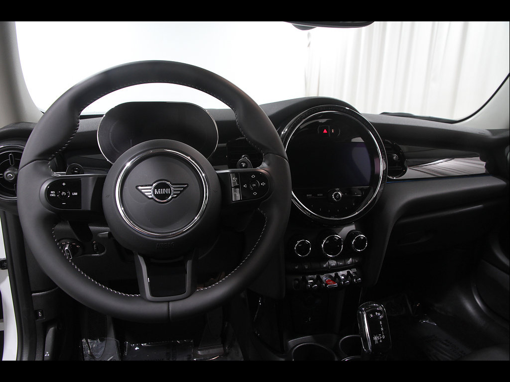 Used 2024 MINI Cooper S FWD image 6
