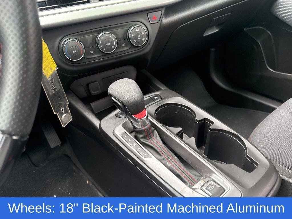 Certified 2024 Chevrolet Trax RS w/ Sunroof Package FWD image 16
