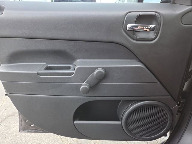 Used 2015 Jeep Patriot Sport FWD image 25
