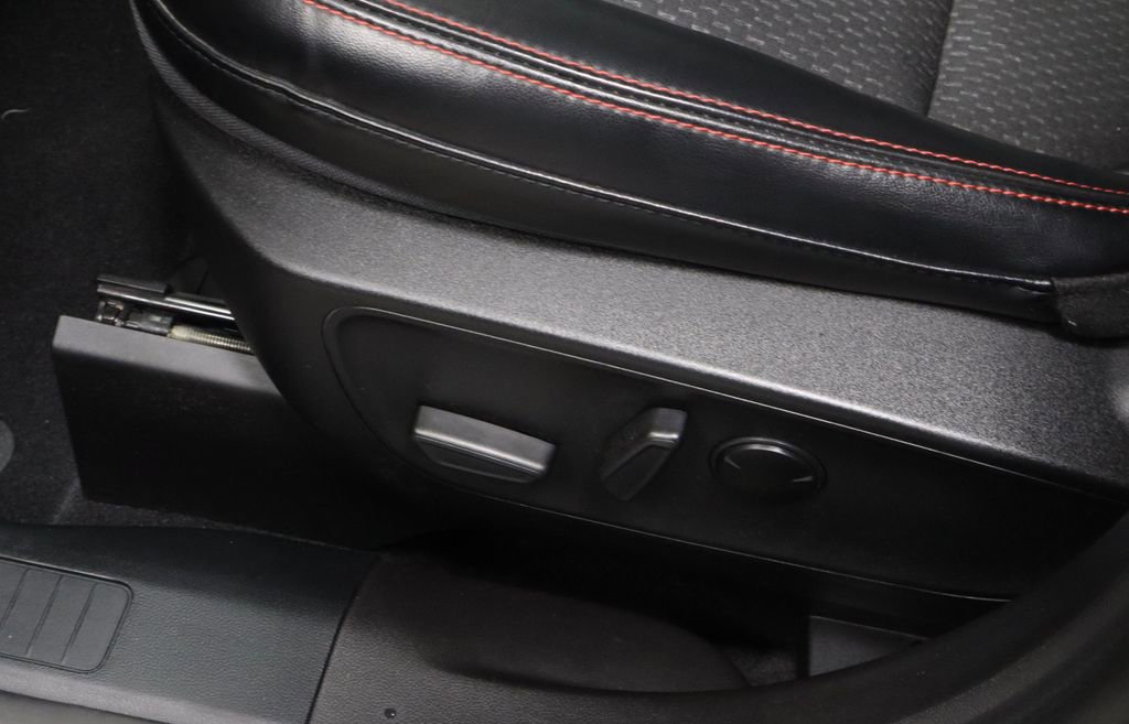 Certified 2023 Ford Escape ST-Line w/ Tech Pack #1 image 24