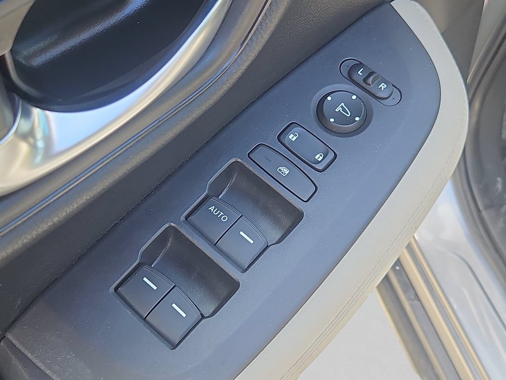 Certified 2024 Honda HR-V LX image 21