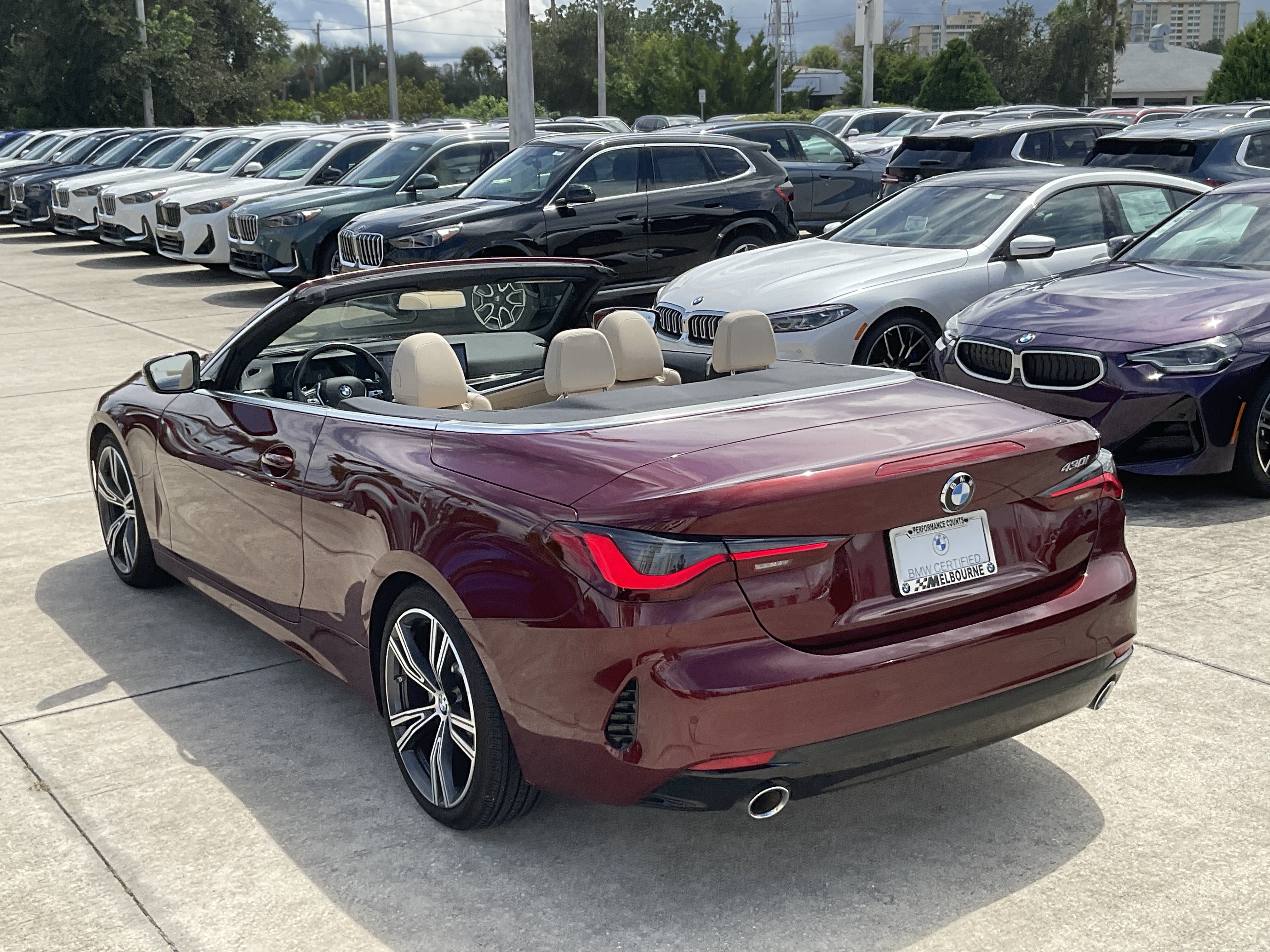 Certified 2024 BMW 430i Convertible w/ Premium Package RWD image 12
