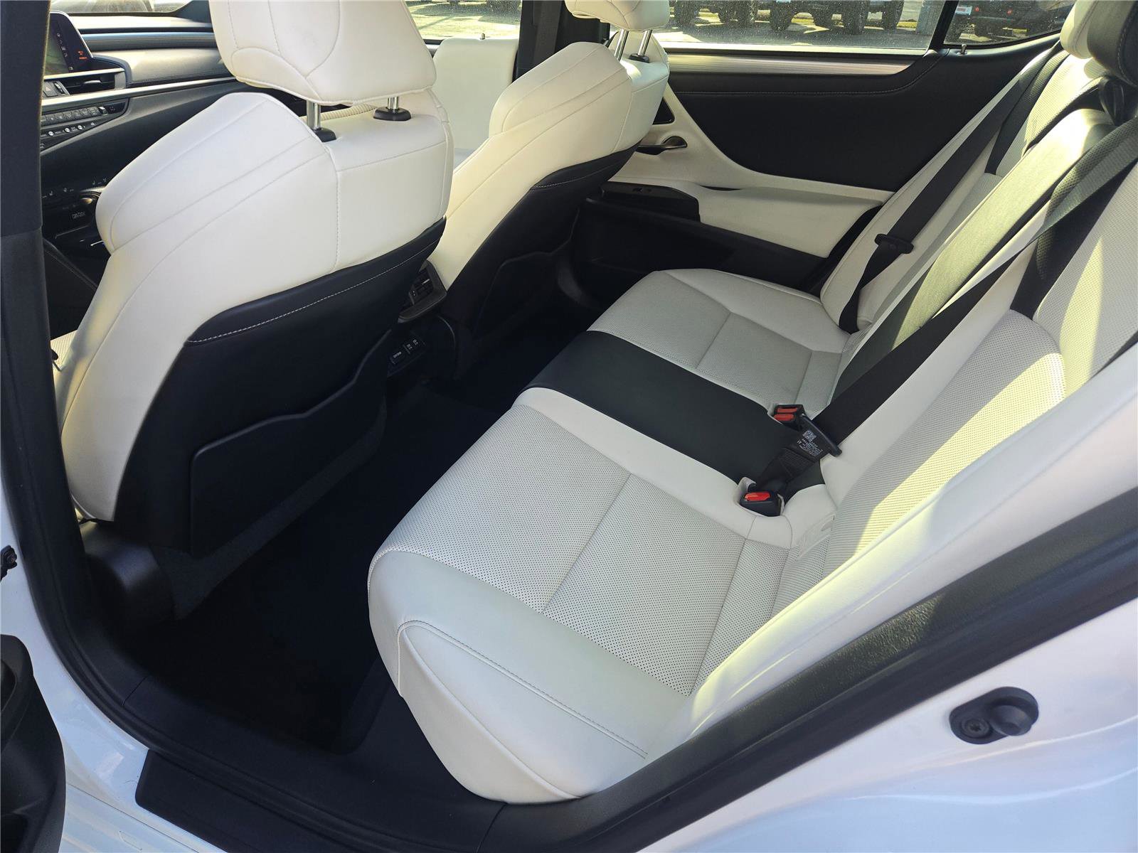 Used 2021 Lexus ES 350 F Sport w/ Special Edition FWD image 19