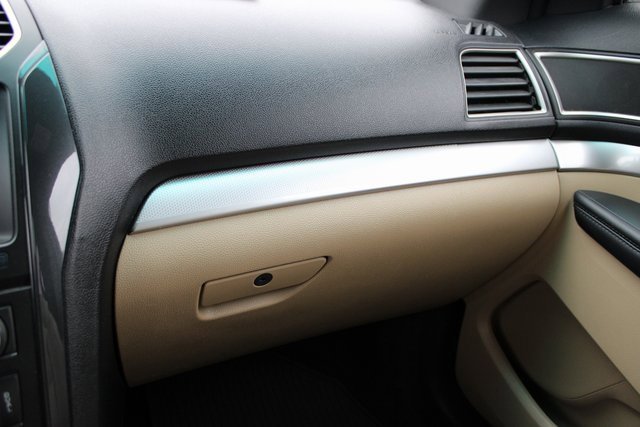 Used 2016 Ford Explorer XLT w/ Equipment Group 202A image 30