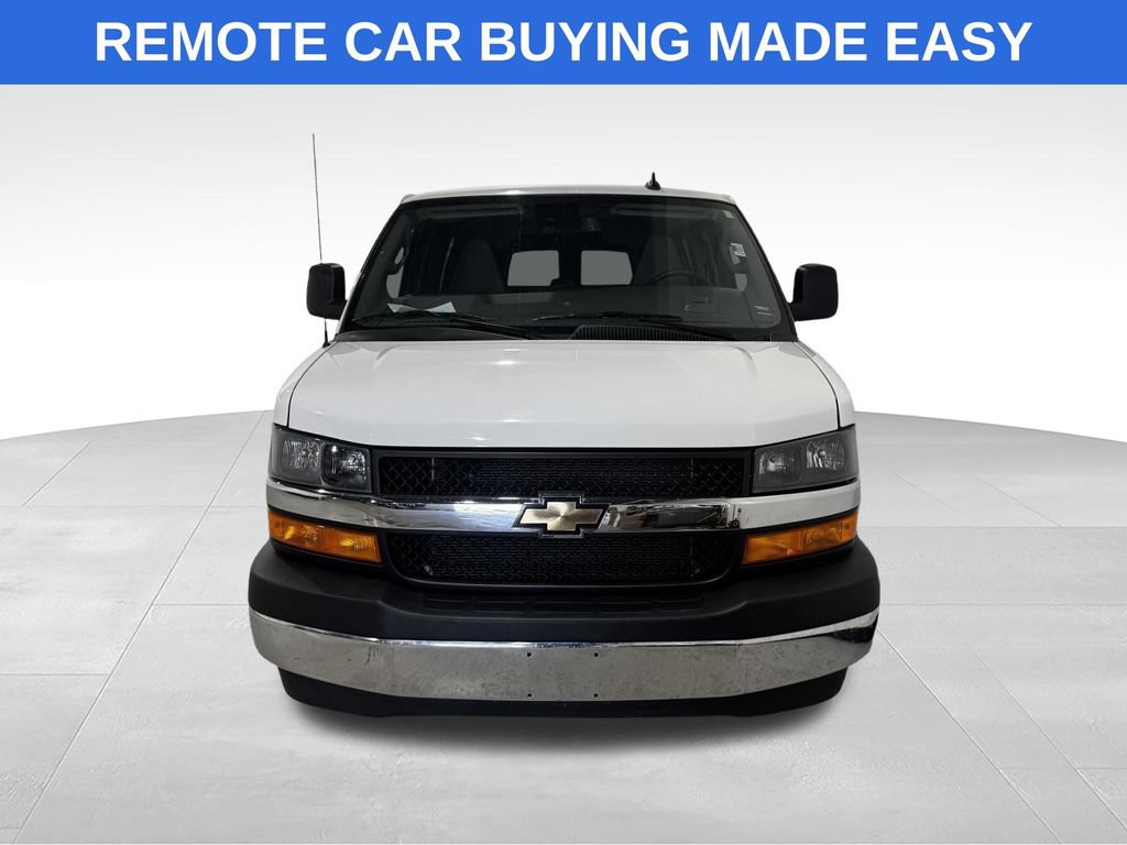 Used 2025 Chevrolet Express 3500 LT w/ LT Preferred Equipment Group RWD image 7