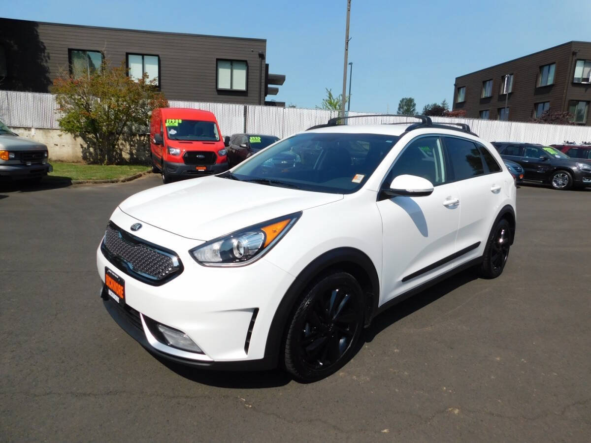 Used 2019 Kia Niro S Touring FWD image 4