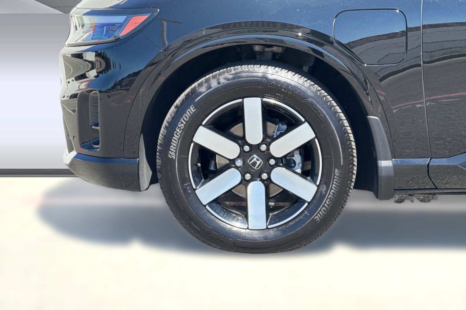 Certified 2024 Honda Prologue Touring image 12