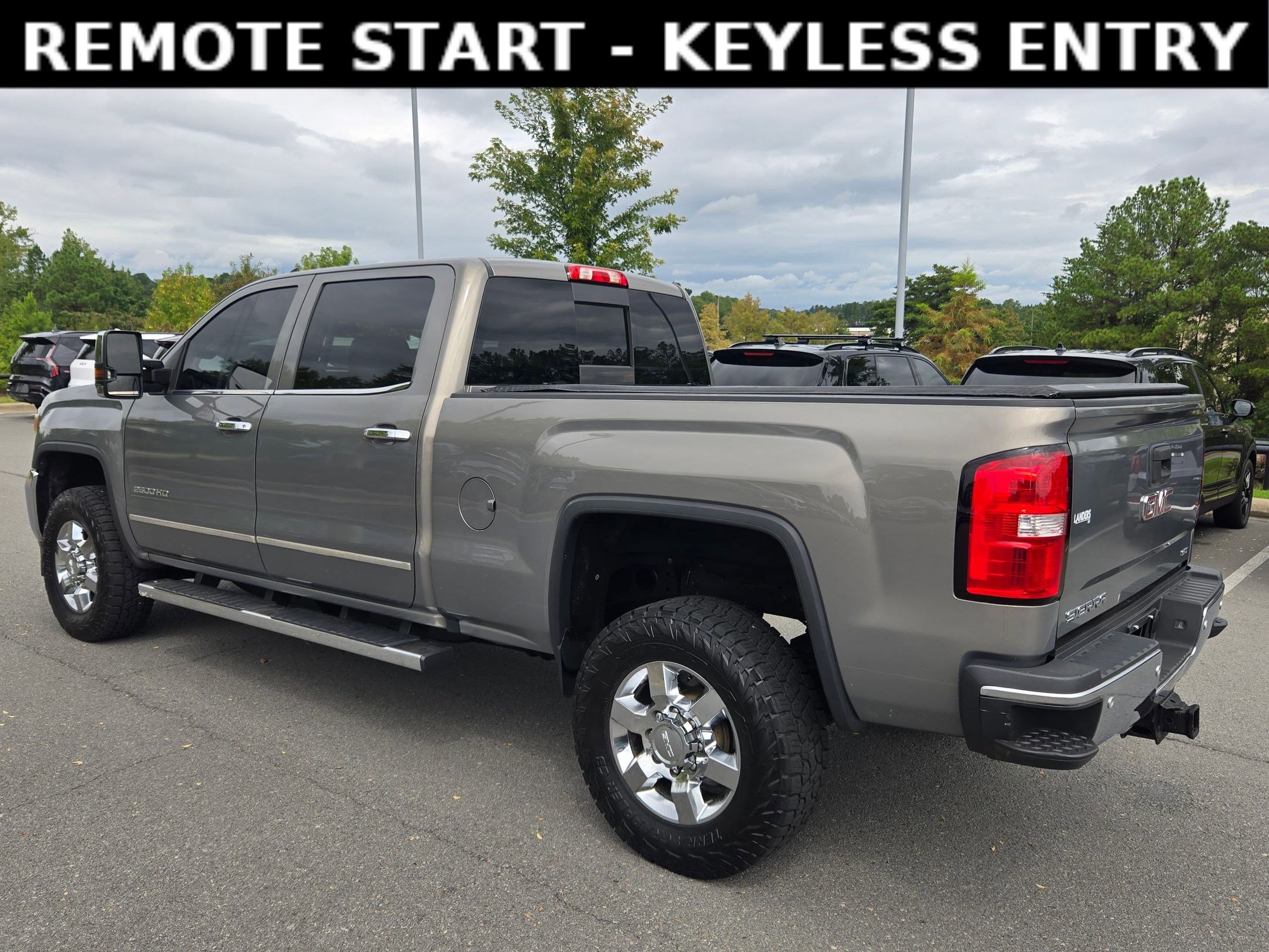 Used 2017 GMC Sierra 2500 SLT image 5