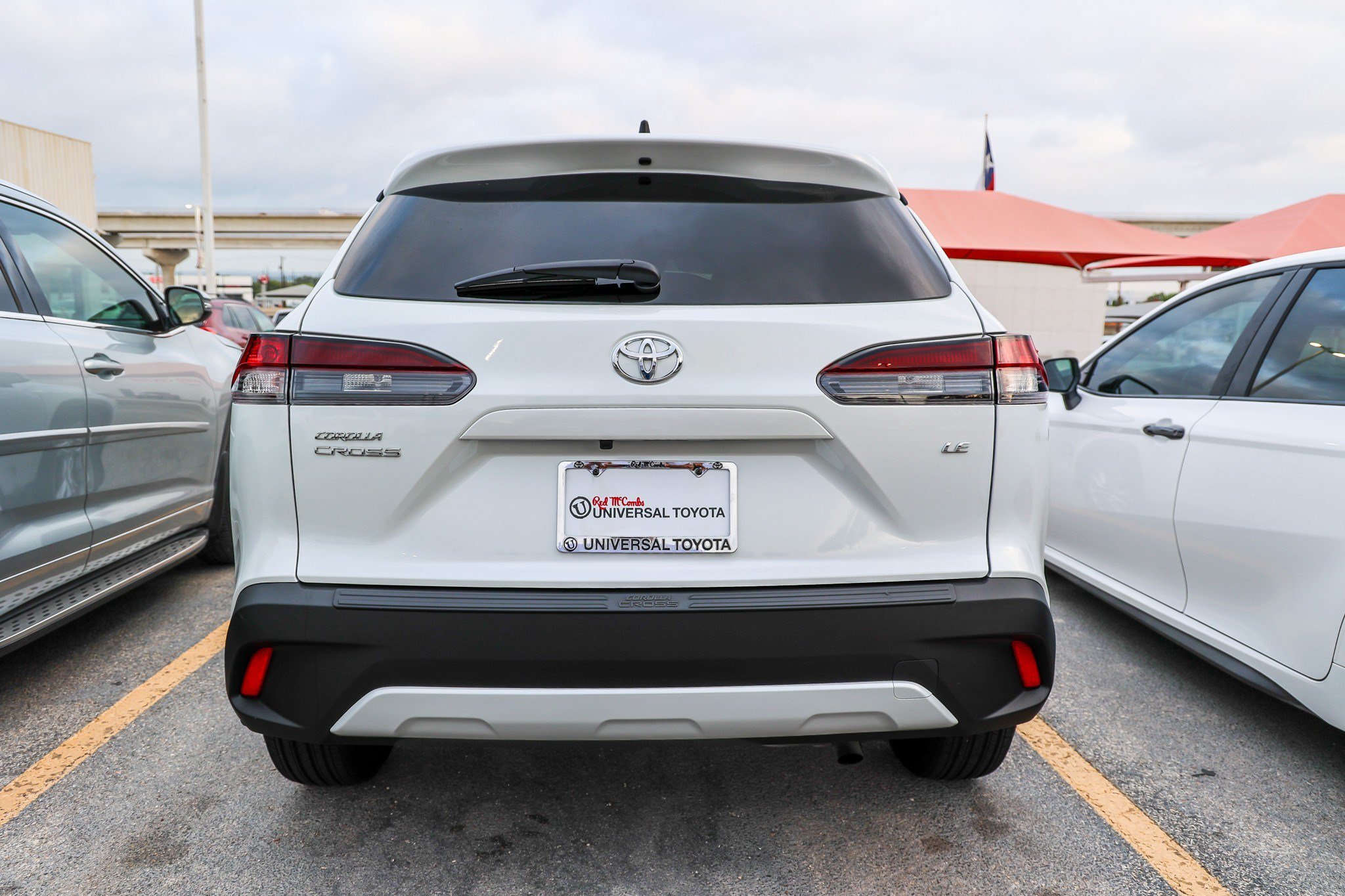 Certified 2026 Toyota Corolla Cross LE FWD image 9