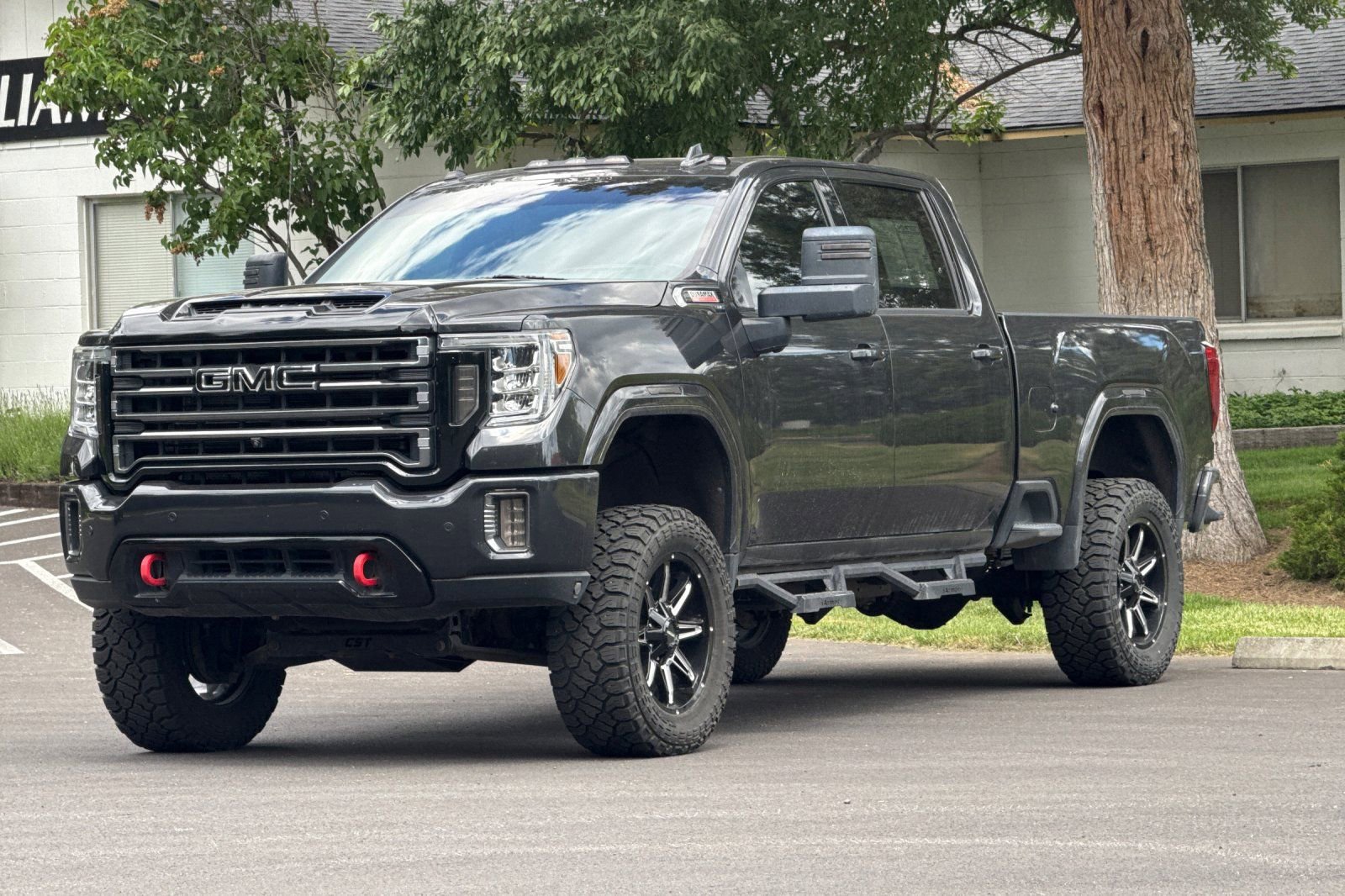 Used 2020 GMC Sierra 2500 AT4 w/ AT4 Premium Package AWD/4WD image 8