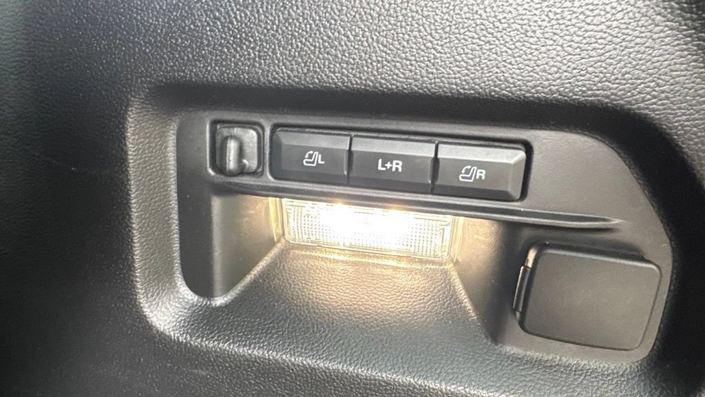Used 2024 Ford Explorer ST w/ Equipment Group 401A AWD/4WD image 32