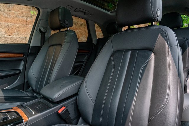 Used 2021 Audi Q5 e Premium Plus w/ Premium Plus Package image 13