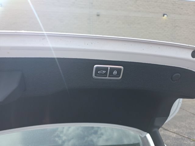 Used 2025 Hyundai Sonata Limited FWD image 14