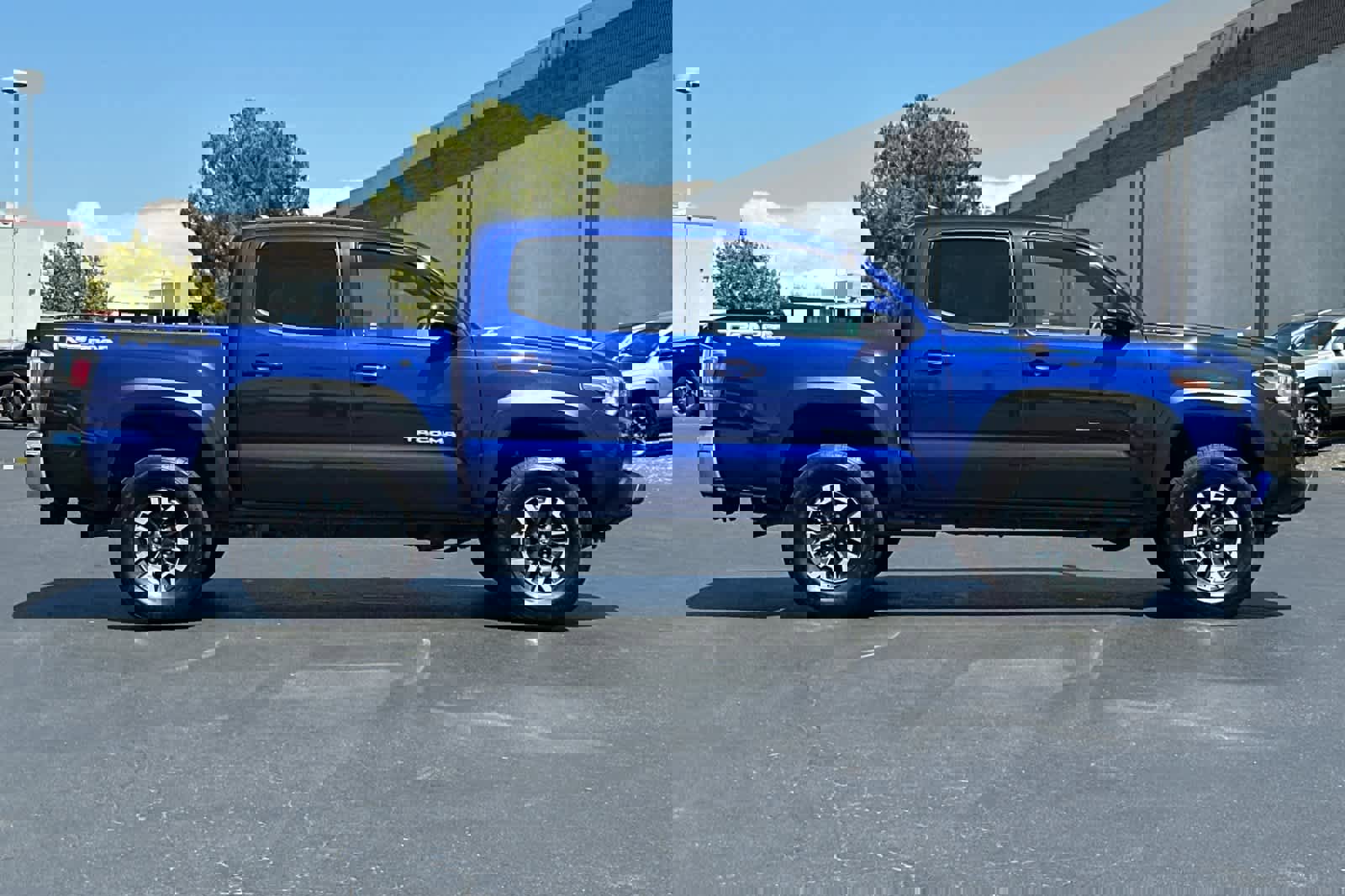 Certified 2023 Toyota Tacoma SR5 image 6