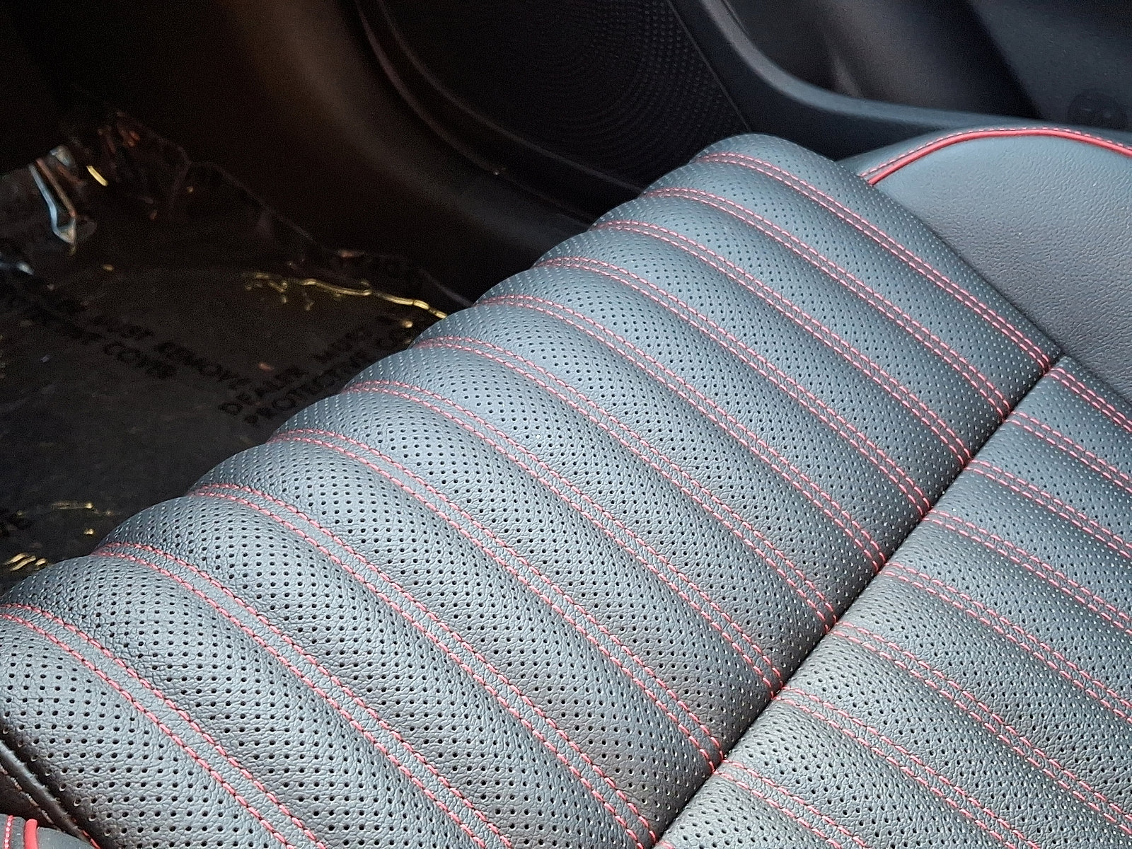 Certified 2025 Genesis G70 2.5T w/ Sport Prestige Package image 26