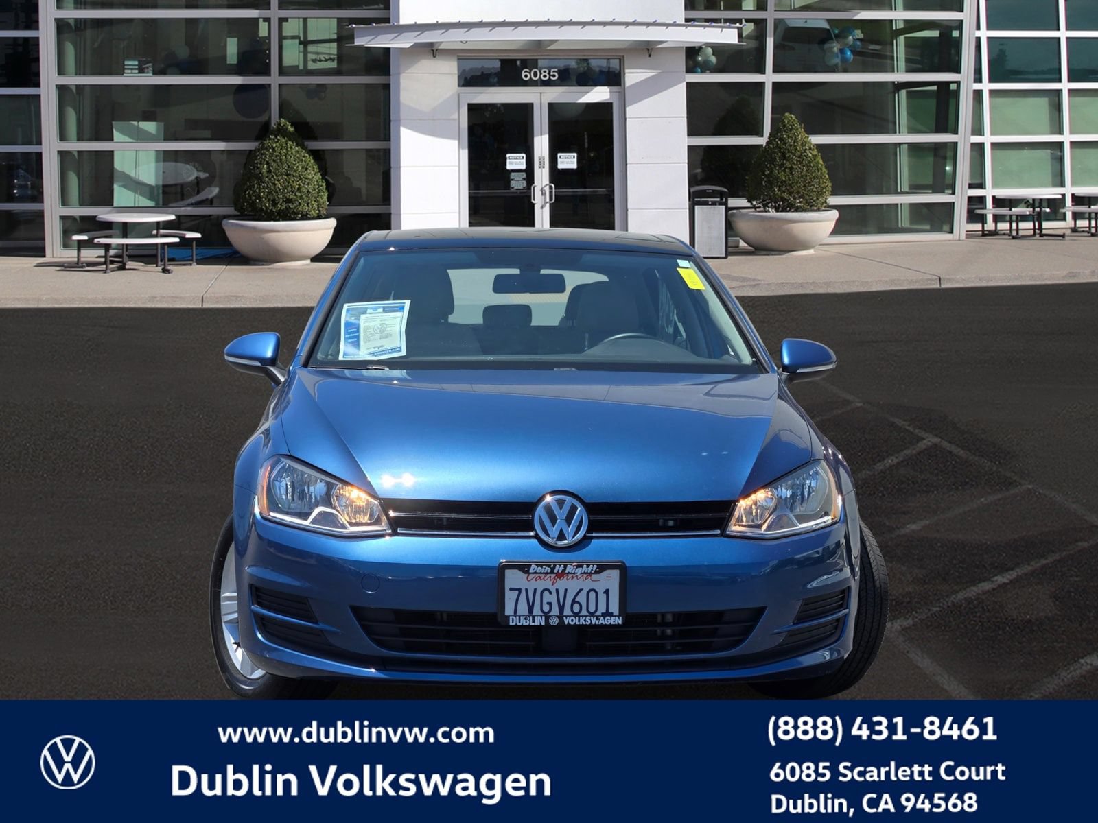 Used 2017 Volkswagen Golf SEL FWD image 2