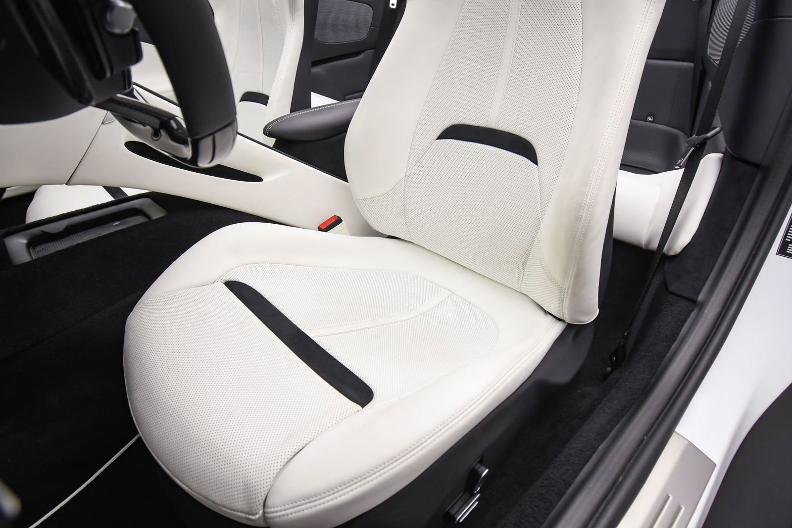 Certified 2024 Ferrari Roma Spider image 60