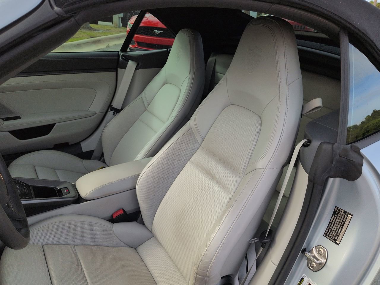 Used 2022 Porsche 911 Carrera RWD image 14