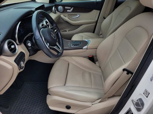 Used 2020 Mercedes-Benz GLC 300 4MATIC image 25