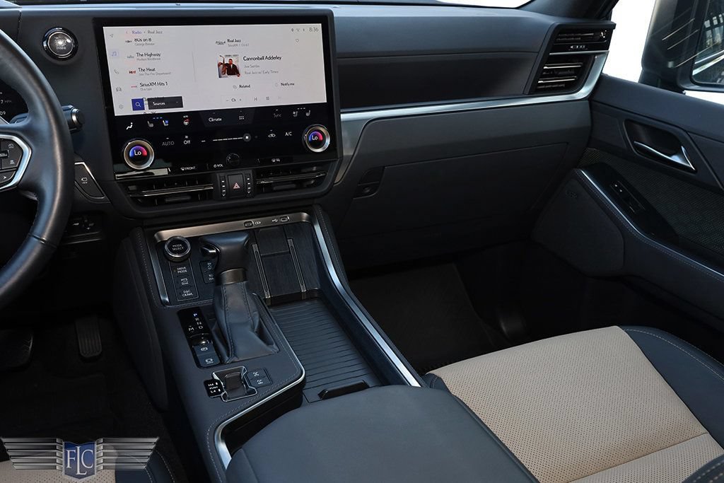 Used 2024 Lexus GX 550 AWD/4WD image 27