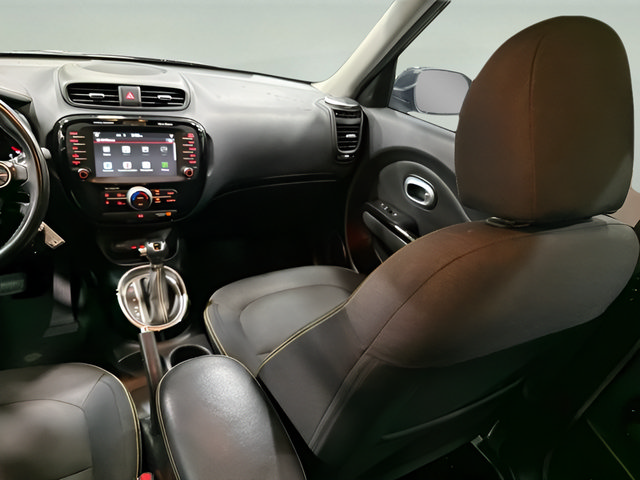 Used 2015 Kia Soul + w/ Audio Package FWD image 26