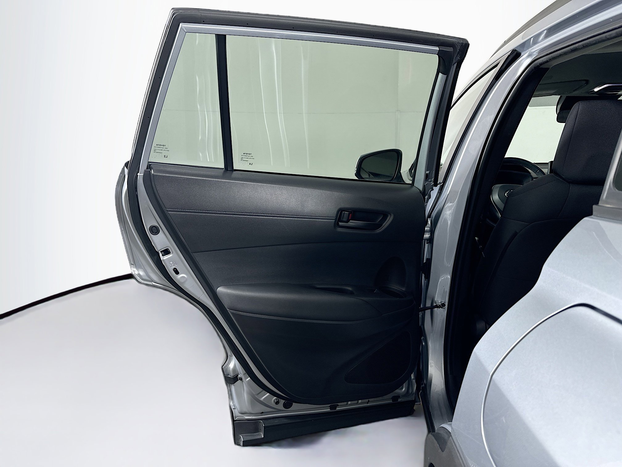 Used 2023 Toyota Corolla Cross LE image 25