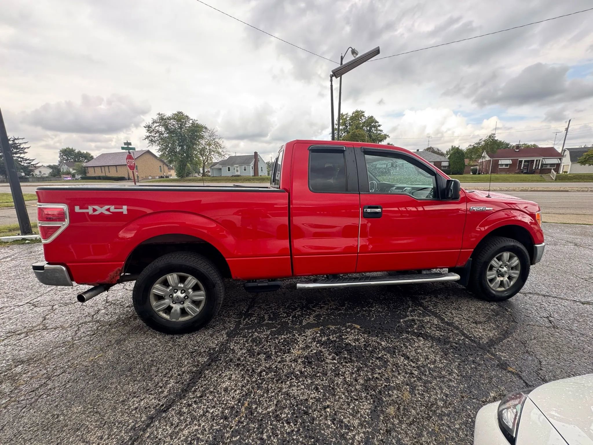 Used 2011 Ford F150 XLT w/ XLT Chrome Pkg image 6