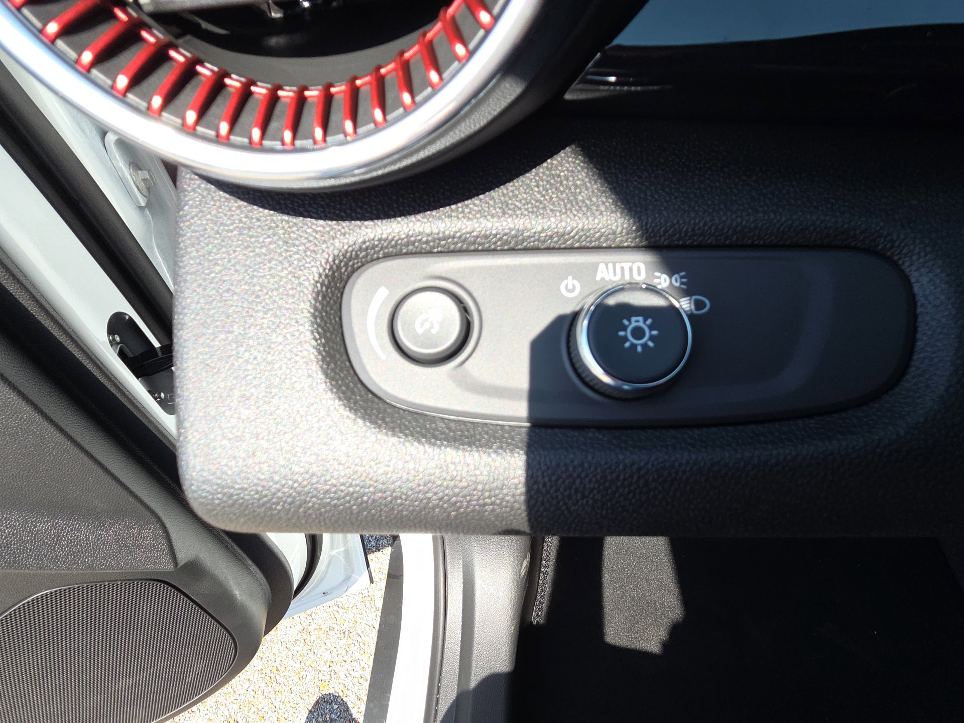 New 2026 Chevrolet Trax RS w/ Driver Confidence Package image 20