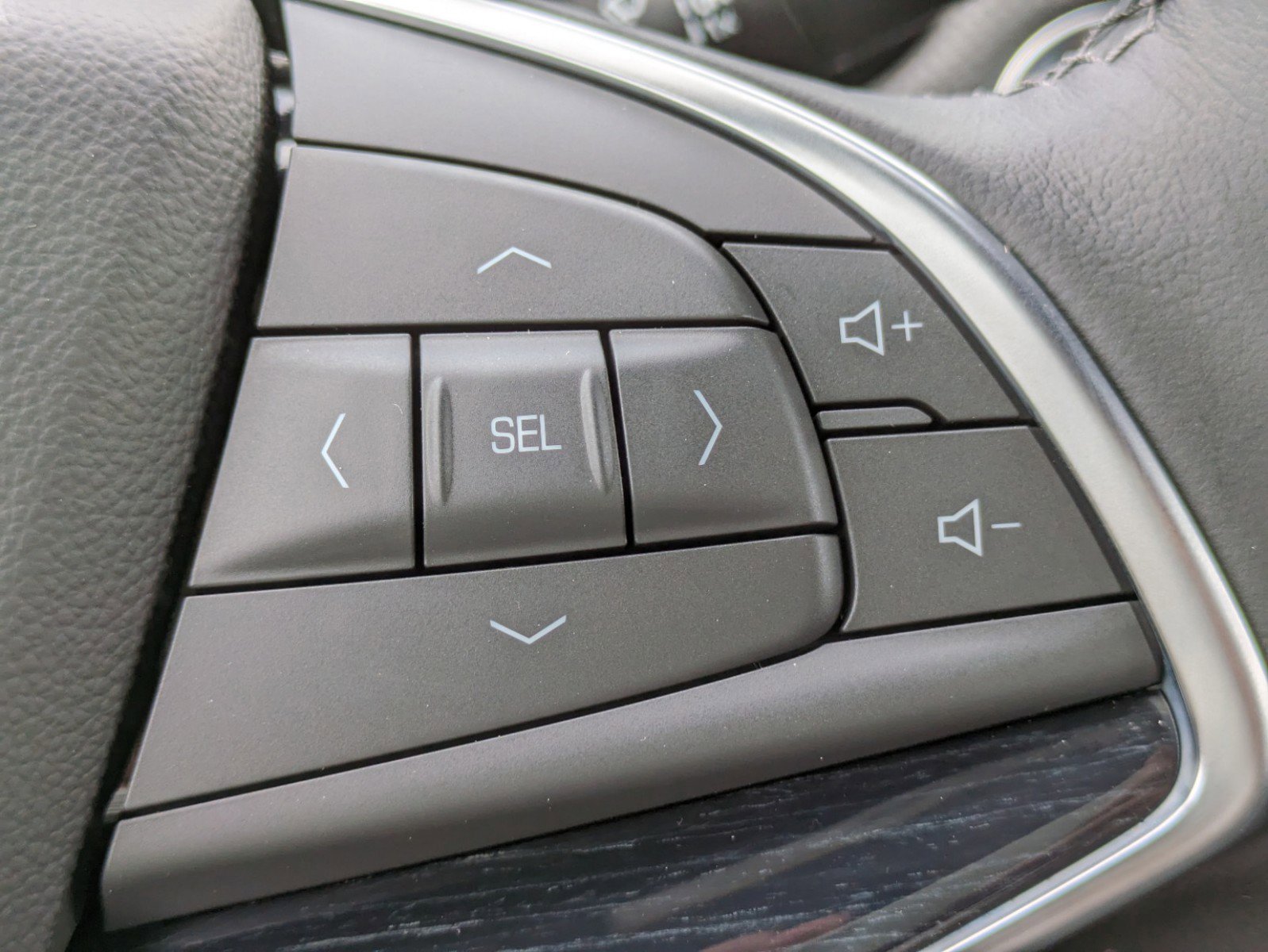 Used 2024 Cadillac XT5 Premium Luxury image 10