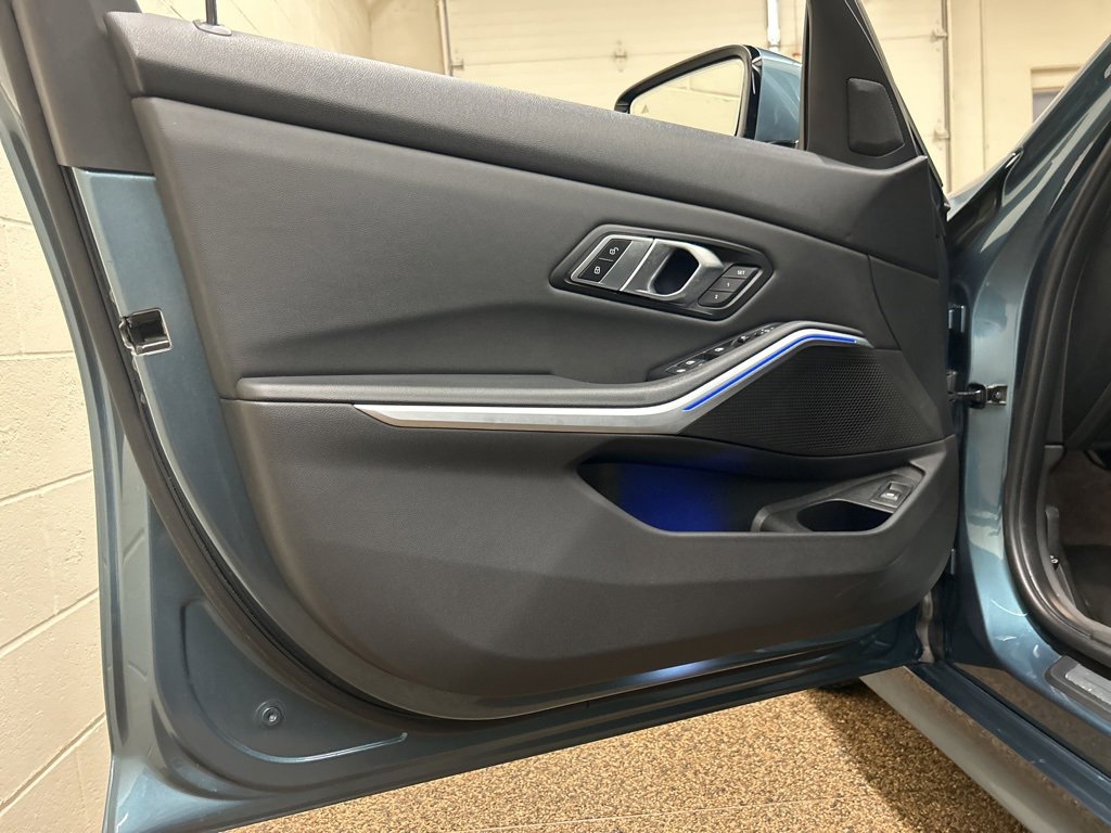 Used 2019 BMW 330i xDrive Sedan w/ Convenience Package image 13