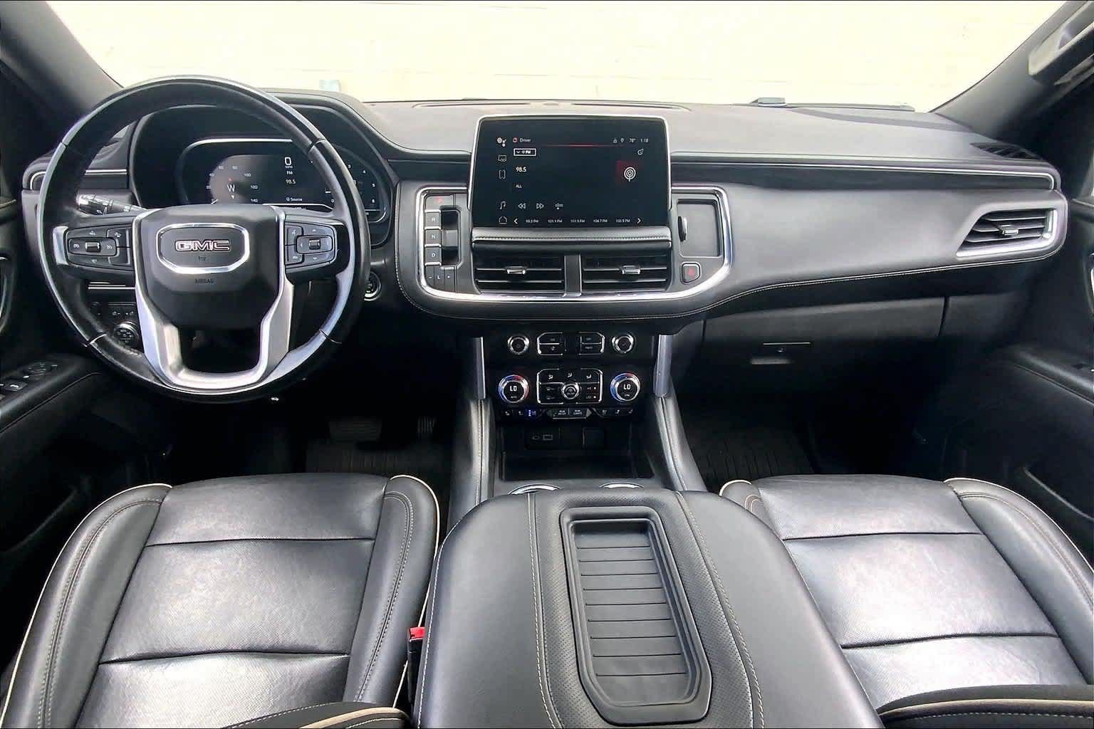 Used 2023 GMC Yukon SLT AWD/4WD image 4