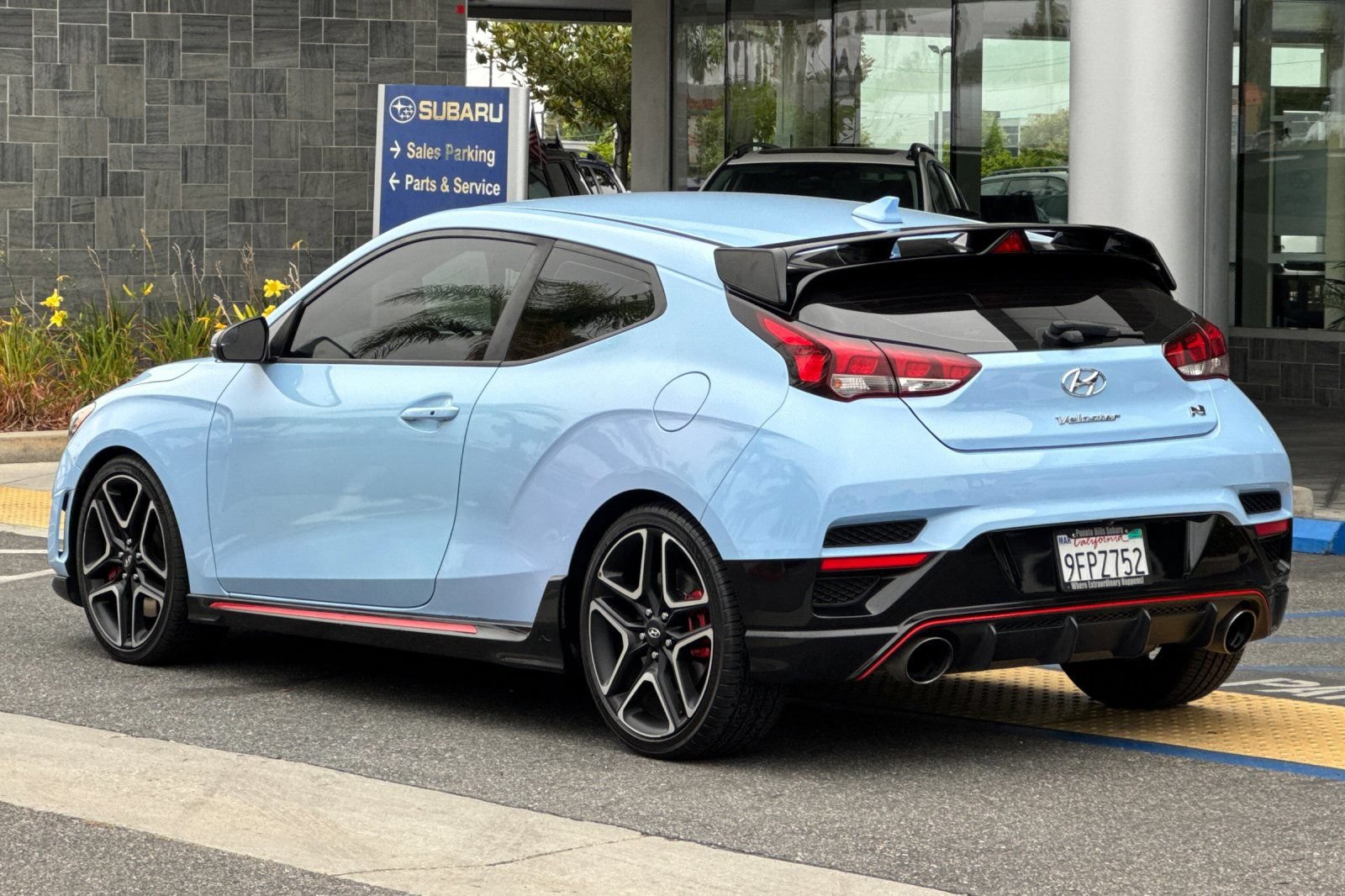 Used 2020 Hyundai Veloster N w/ Performance Package FWD image 6