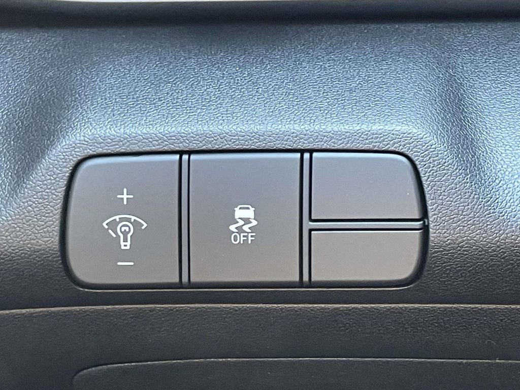 New 2026 Hyundai Elantra Sport image 17